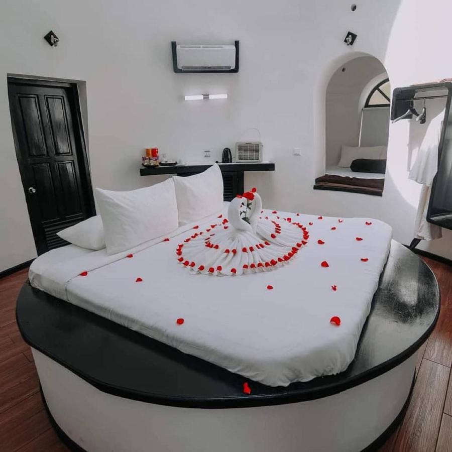 มูนไลท์ รีสอร์ต Hotel เกาะรงสำลน ภายนอก รูปภาพ